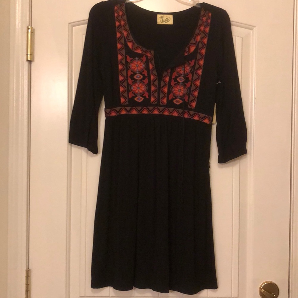 Embroidered caftan dress